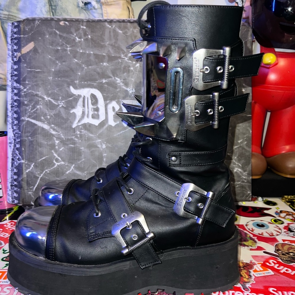 Size 11 demonia men’s rock boots